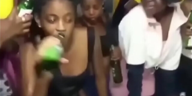 blowjob,busty,party,teen