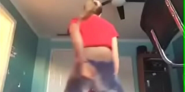 ass,blonde,pawg,teen,twerk